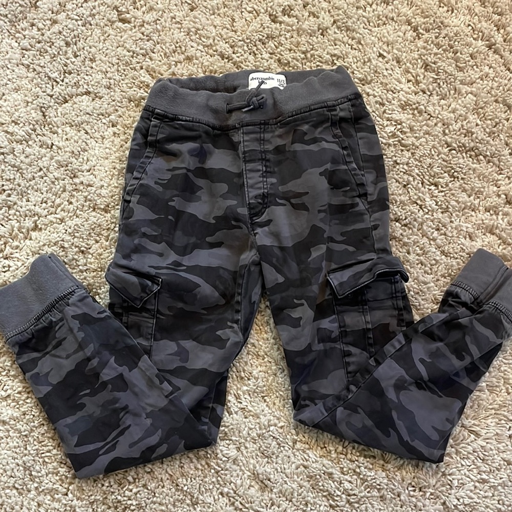 Abercrombie kids Joggers 11/12, Great Condition